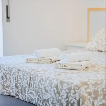 Apartamento Cantinho Dos Pereiras - Center Of Santa Cruz (Oeste)